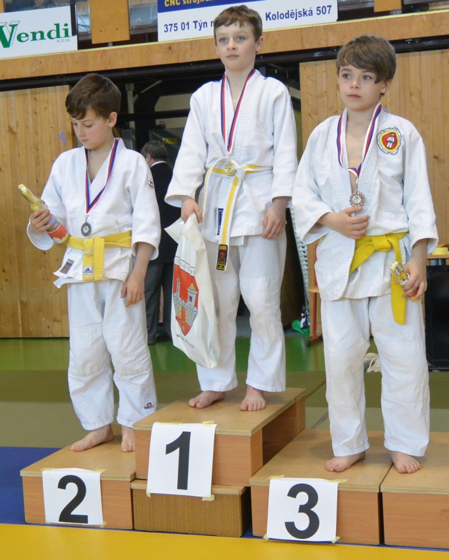 TYNCUP 450.jpg